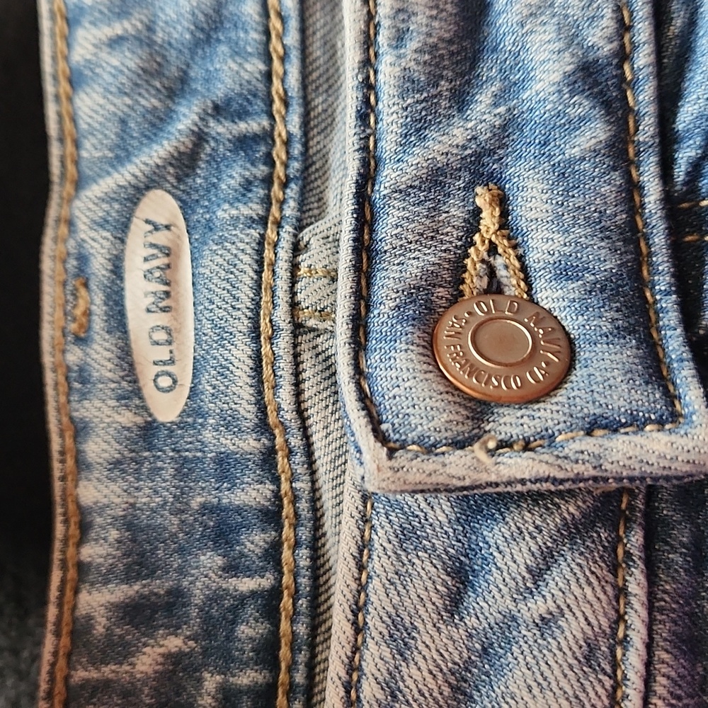 Old Navy Demin Skirt - Picture 3 of 5